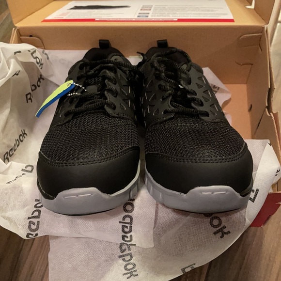 Reebok work shoes - Picture 6 of 8